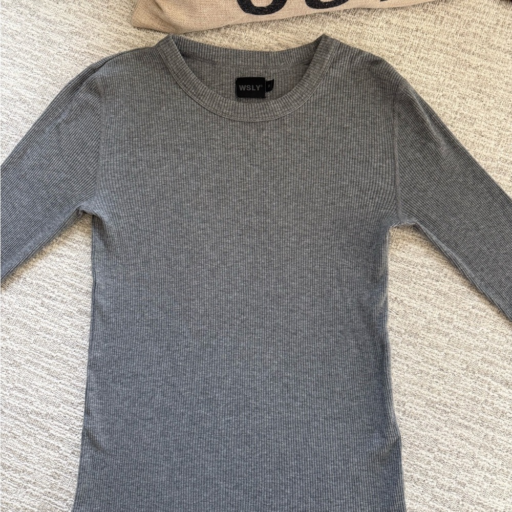 WSLY Heather Gray Ribbed Top